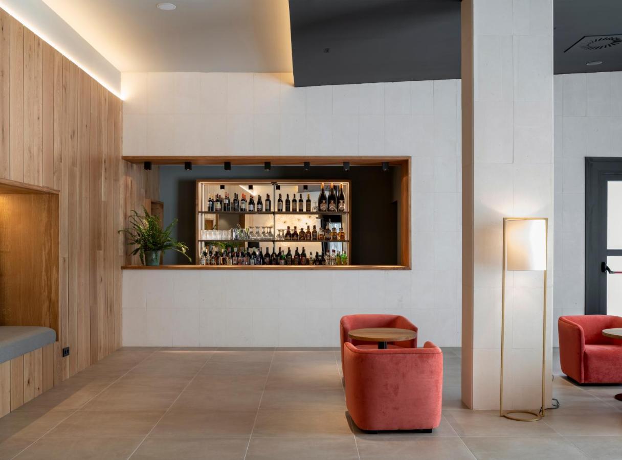 Hotel Ciudad De Логроньо Екстериор снимка