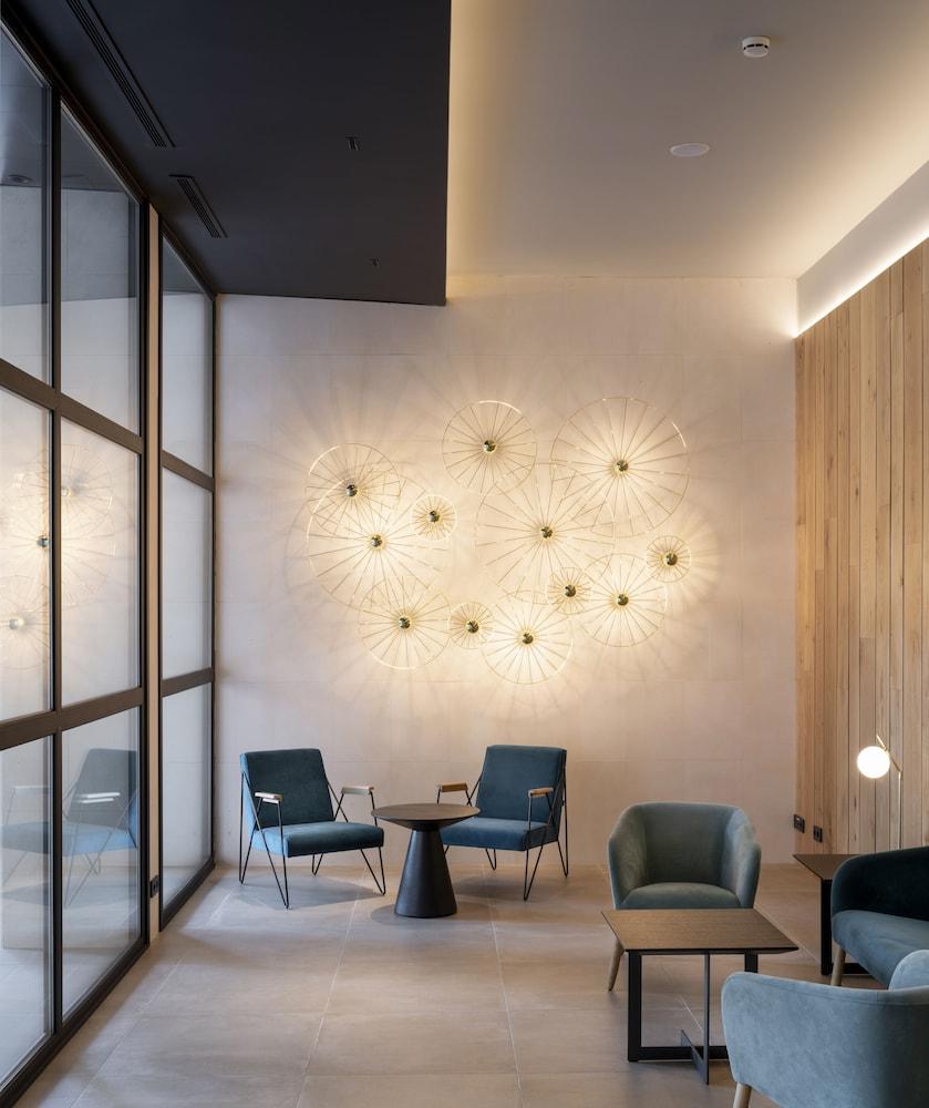 Hotel Ciudad De Логроньо Екстериор снимка