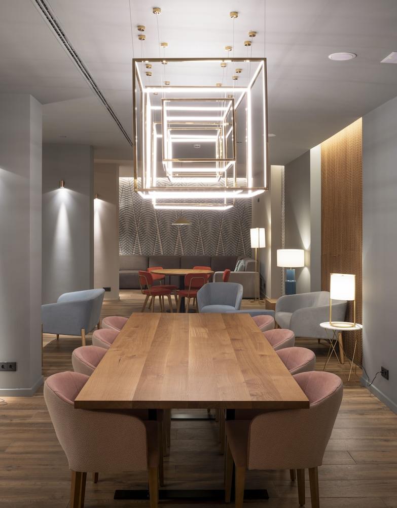 Hotel Ciudad De Логроньо Екстериор снимка