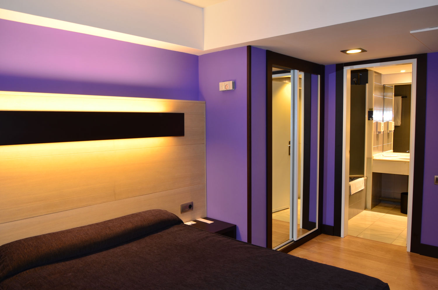 Hotel Ciudad De Логроньо Екстериор снимка