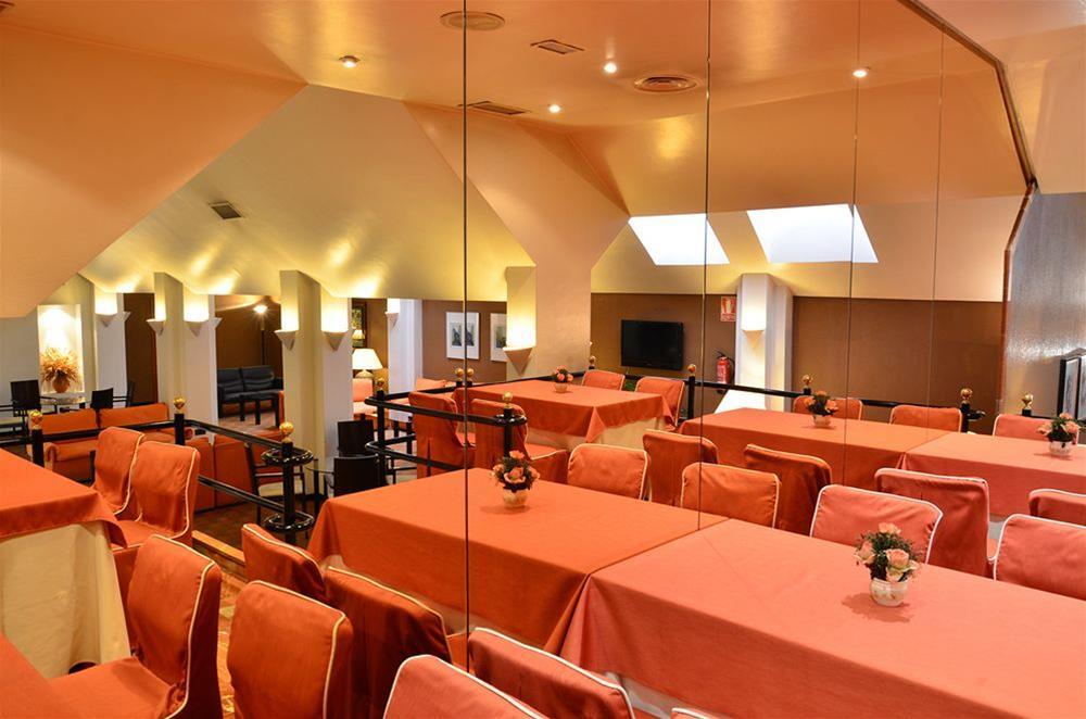 Hotel Ciudad De Логроньо Екстериор снимка